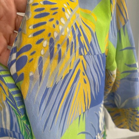 Tropical Print Women's Blouse - Picture 2 of 8